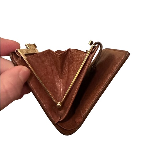 Louis Vuitton French Kisslock Monogram Wallet - Picture 6 of 8